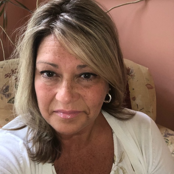 Meet your Posher, Ann - Picture 2 of 2